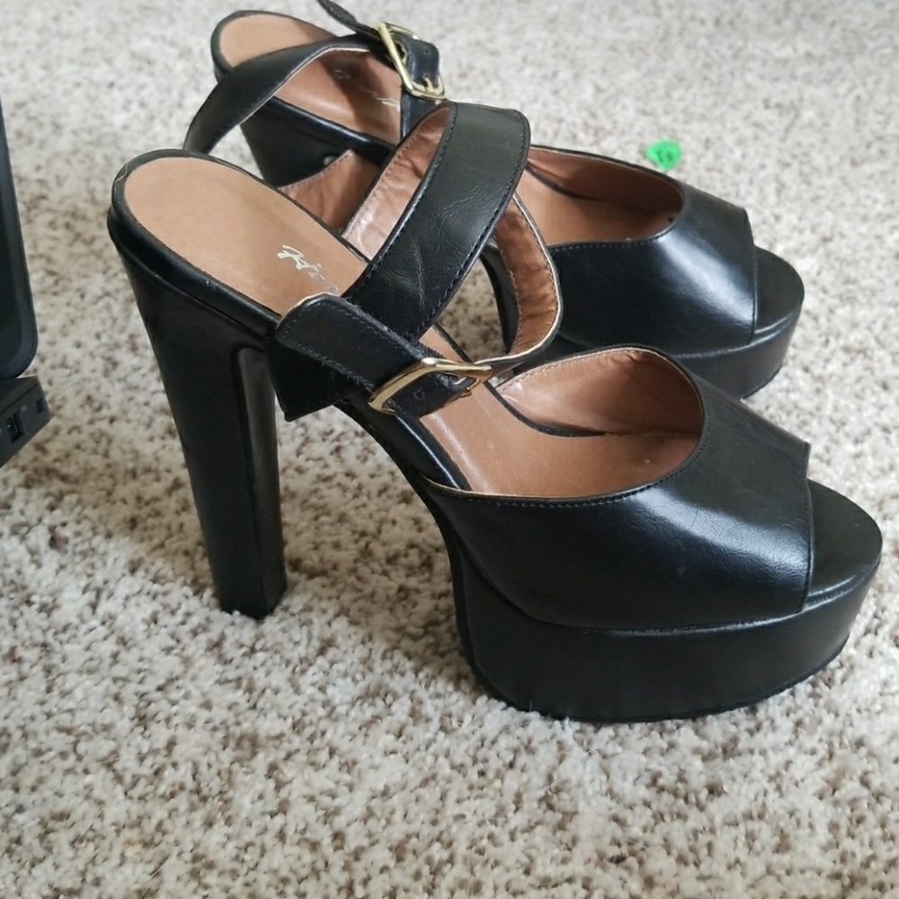 Size 6 tall black platform heels